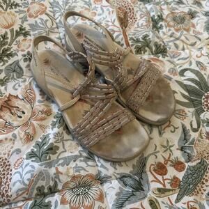 Sketchers Sandals Size 7 Tan Multicolor Strappy Shoes Memory Foam Comfort